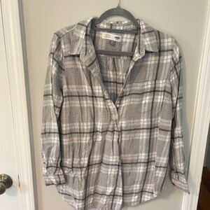 Old Navy Gray and White Plaid Shirt (Maternity)